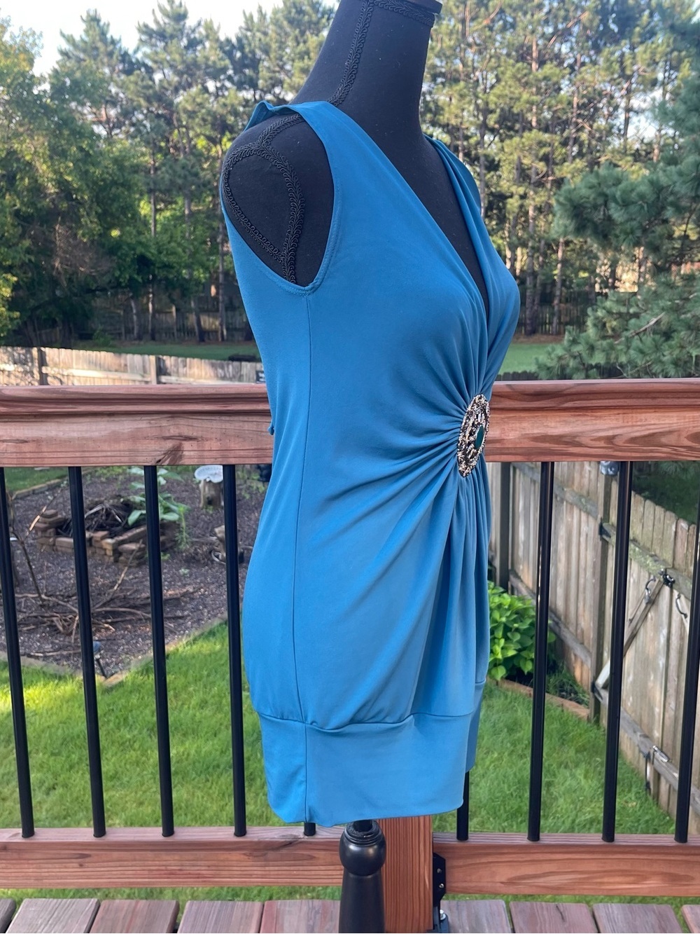 Y2K Studio Y Plunging V-Neck Sleeveless Top Or Dress Medallion Slinky - Picture 3 of 12